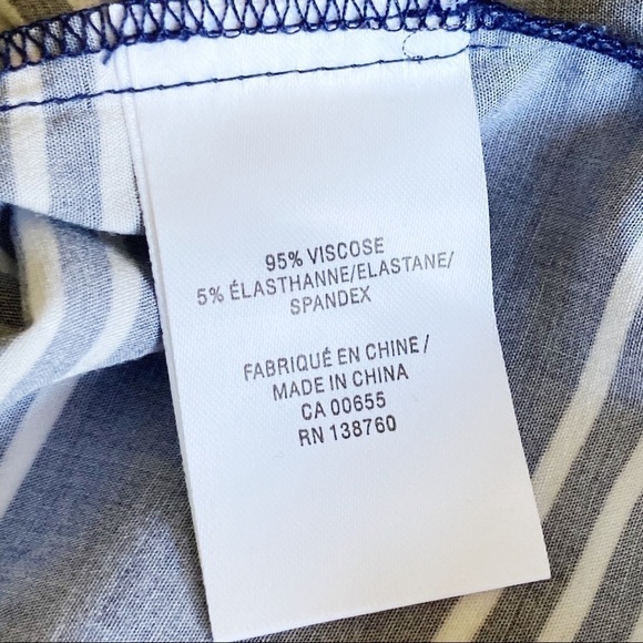 Reitmans Navy Stripe Off Shoulder Tie Sleeve Cropped Top Size XL - Picture 8 of 10